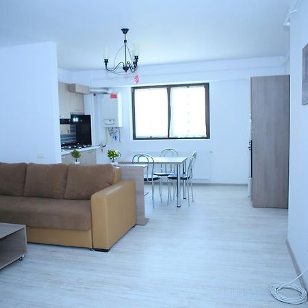 Rcc Apartaments Focsani Luaran gambar