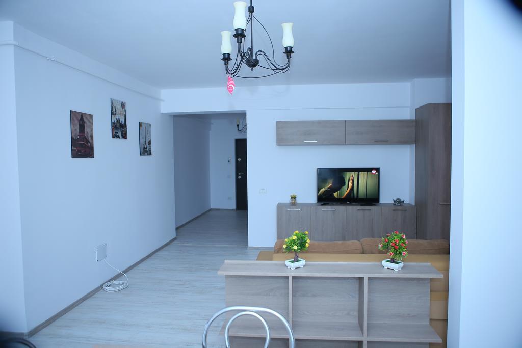 Rcc Apartaments Focsani Luaran gambar